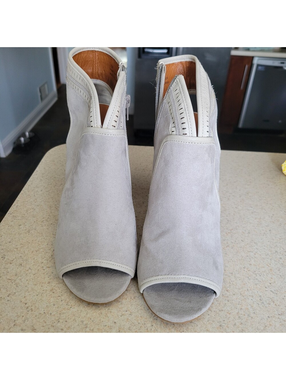 Dolce by Mojo Moxy Wm. Shoes Open-Toe Side Zip Back Strap Gray Sz. 10